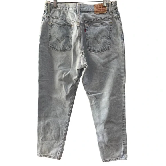 Woman’s Levi’s 550 size 14 vintage 1980s light wash jeans - Picture 11 of 11